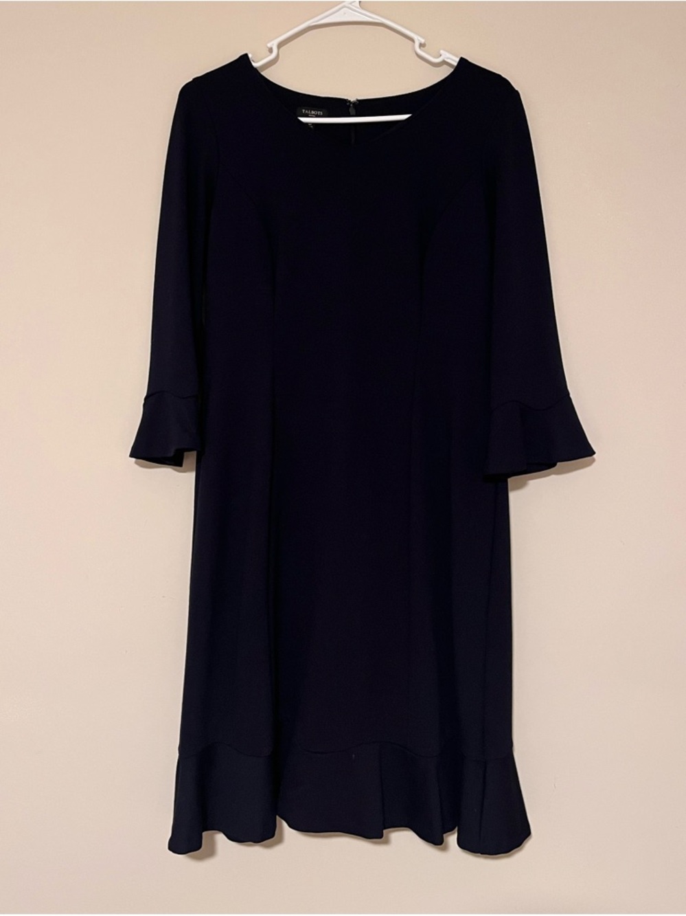 TALBOTS FLOUNCE REFINED PONTE SHEATH DRESS IN NAVY, SIZE 4 PETITE
